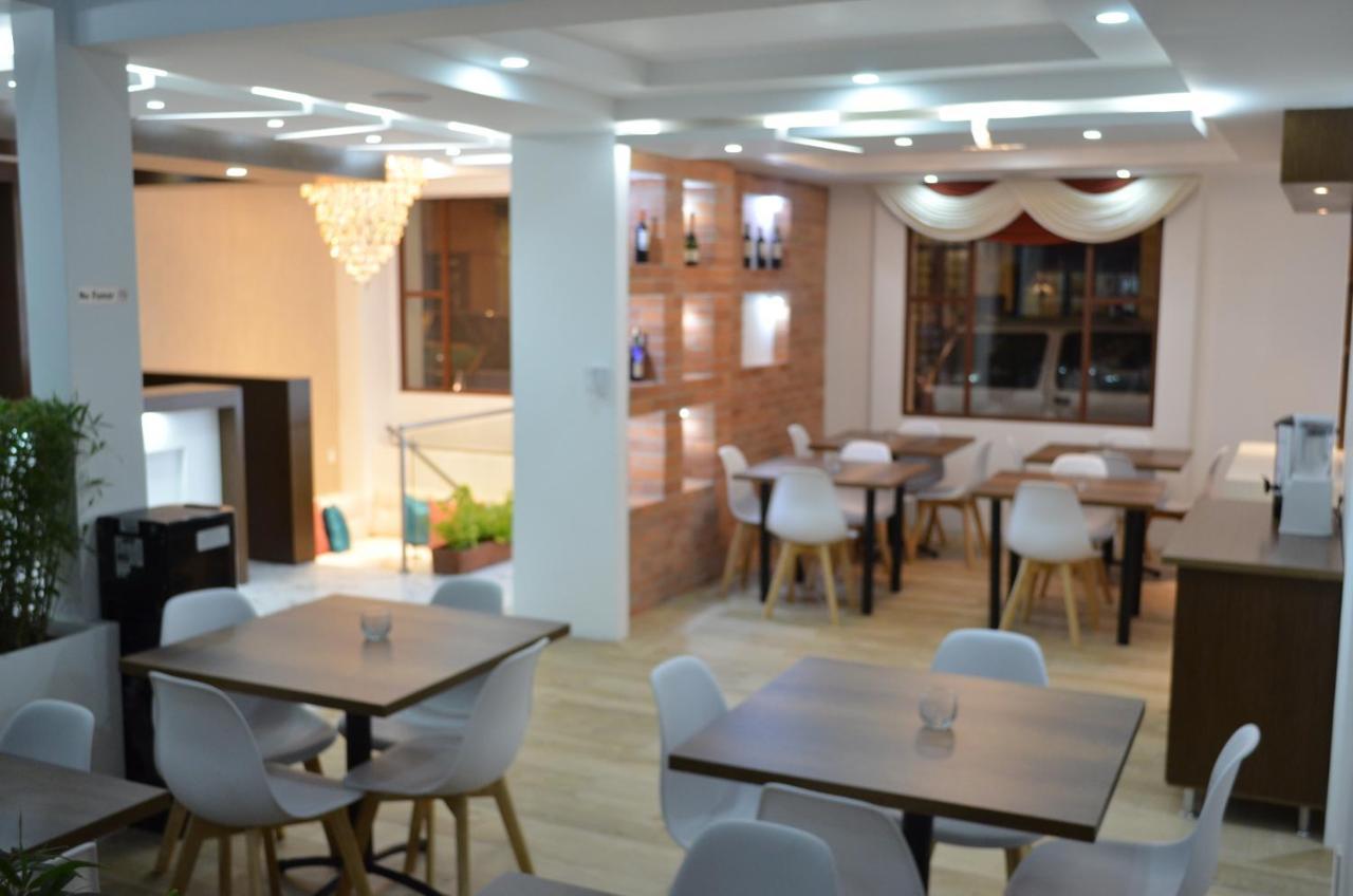 Hotel Gran Mariscal Quito Extérieur photo